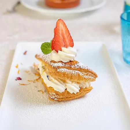 Marinella Отель 3*