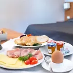 Marinella Hotel 3*