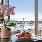 Marinella Hotel 3*