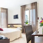 Marinella Hotel 3*