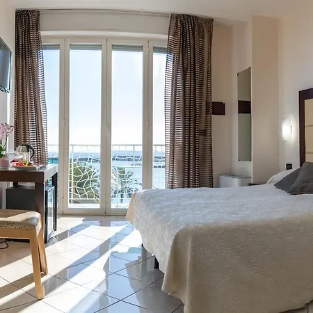 Marinella 3* سانريمو