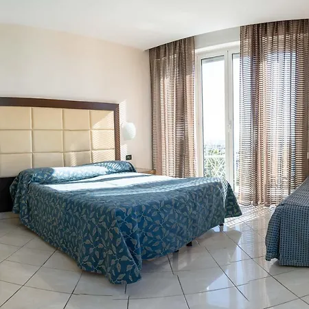 Marinella Ξενοδοχείο 3*