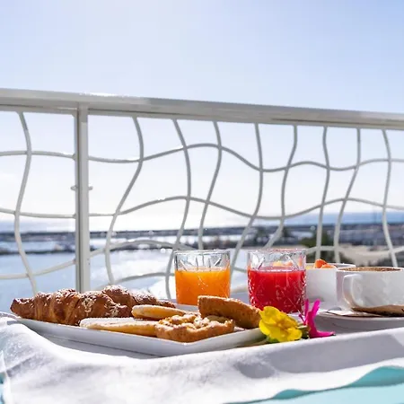 Marinella Ξενοδοχείο