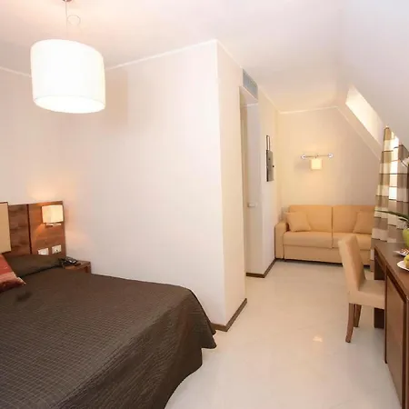 Ξενοδοχείο Marinella 3*